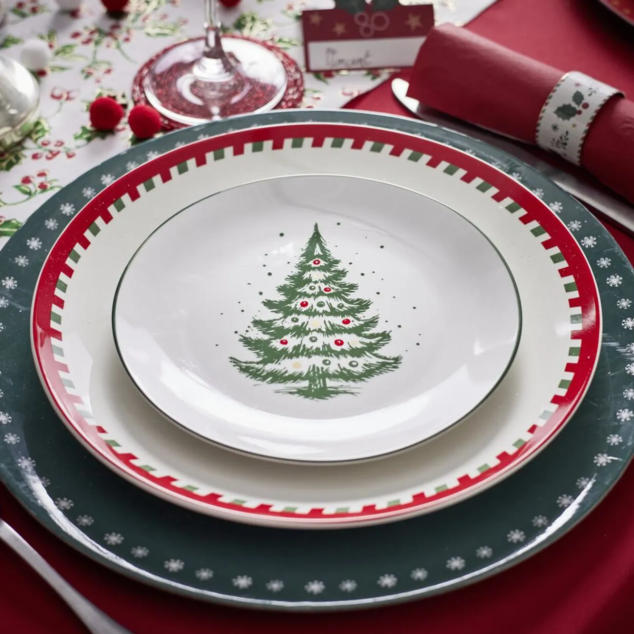 Gifi Assiette à dessert porcelaine blanche motif sapin de Noël Ø19cm