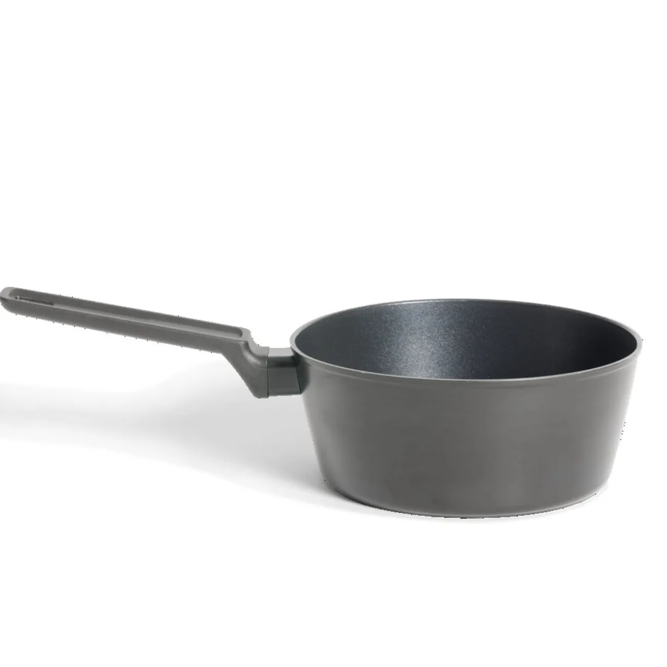 Gifi Casserole tous feux dont induction aluminium noir Ø20cm