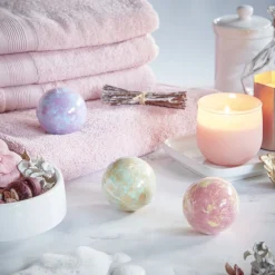 Gifi Beauté^Coffret 3 bombes de bain et bijou surprise