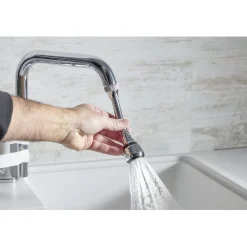 Gifi Quincaillerie^Embout robinet brise-jet flexible