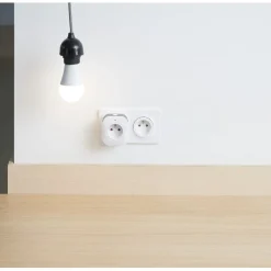 Gifi Ampoule^Kit de démarrage maison connectée NITYAM SMART