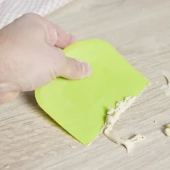 Gifi Maryse corne à pâtisserie souple 12x9cm