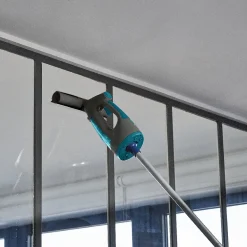 Gifi Nettoyage Et Entretien|Nettoyeur pour vitres spray intégré
