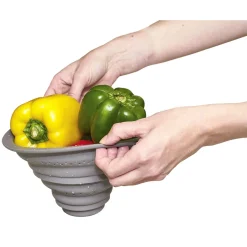 Gifi Planche à découper avec passoire rétractable silicone 56x29,5cm