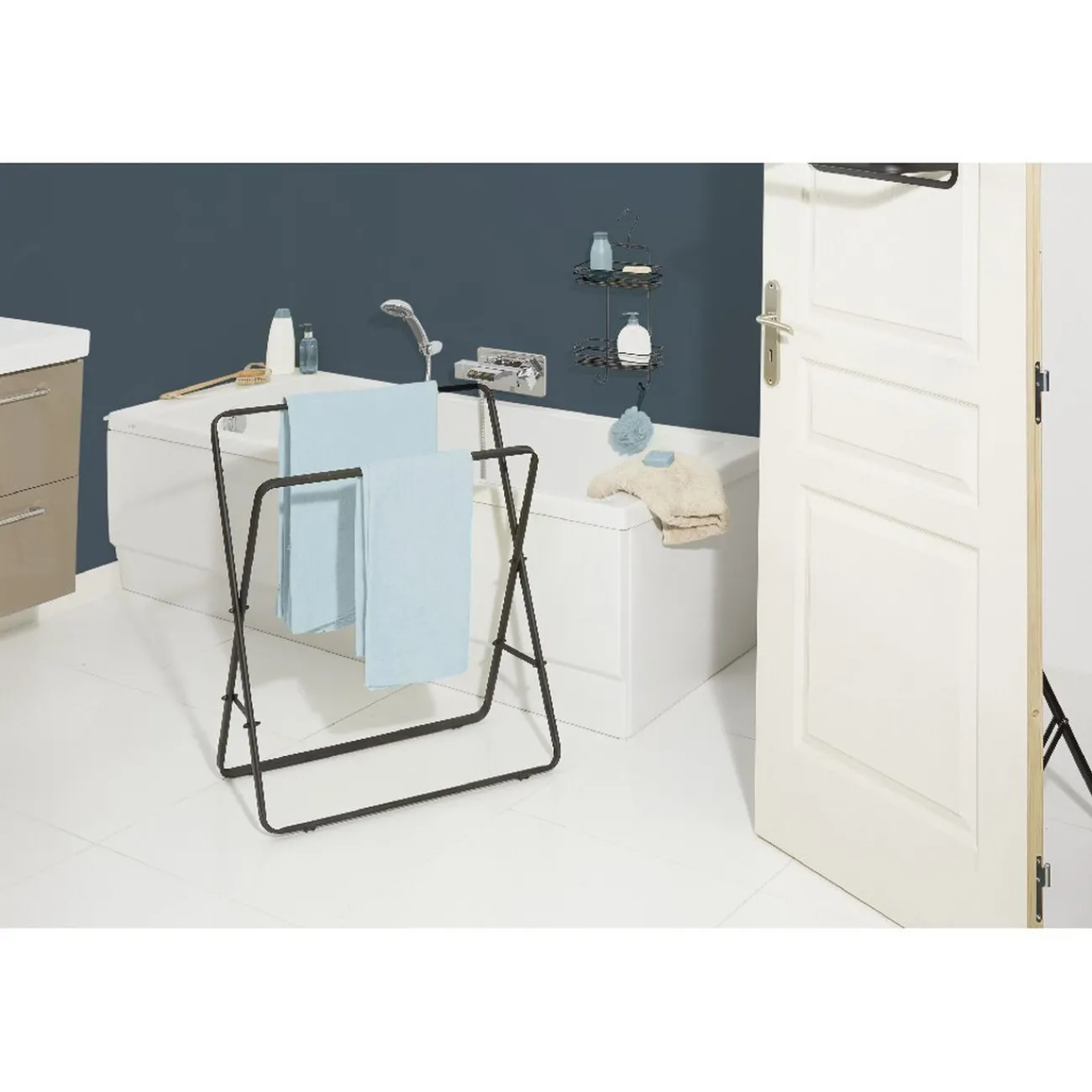 Gifi Aménagement Salle De Bain^Porte-serviettes pieds croisés noir